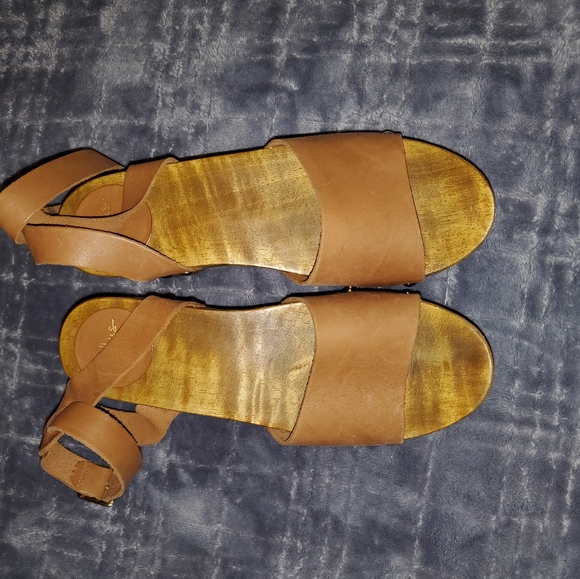 Lulu's Cognac Leather Open-Toe Clog Sandals - Picture 6 of 7
